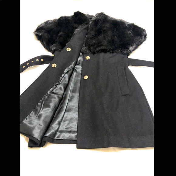 Guess faux Fur Coat/vest Sleeveless Black. Size 4. - Picture 9 of 13